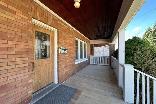 49 Brock ST E, Oshawa, ON L1G 1R8