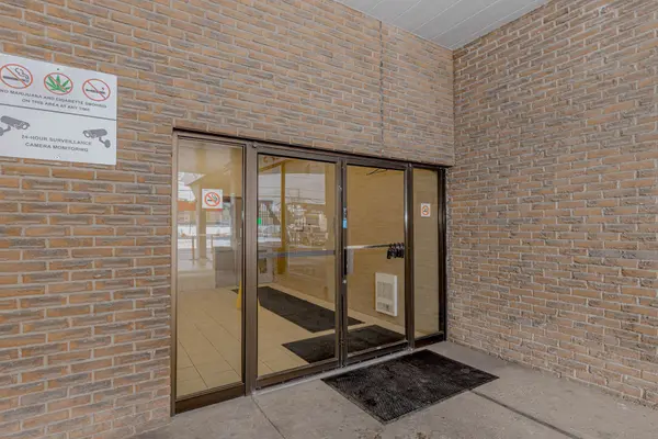 40 Rexdale BLVD #3, Toronto W10, ON M9W 5Z3