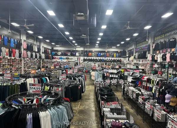 131 Cartwright AVE, Toronto W04, ON M6A 1V4