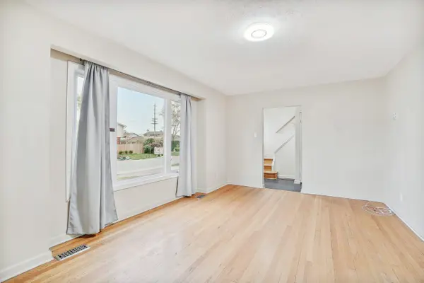 1391 Claymor AVE, Mooneys Bay - Carleton Heights And Area, ON K2C 1S5