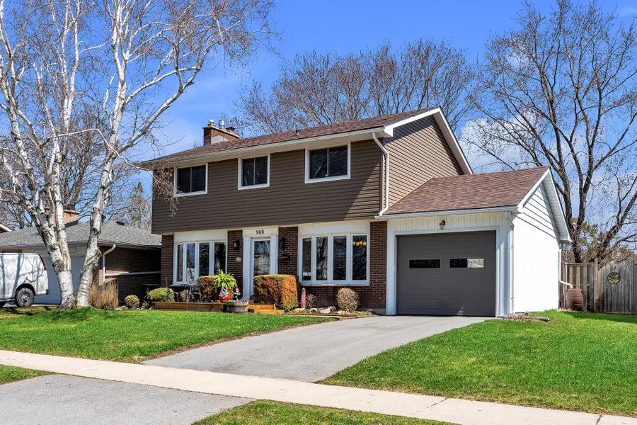 162 Chelsea RD, Kingston, ON K7M 3Y8