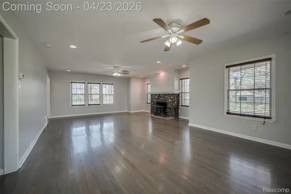 39936 Warren RD, Canton Charter Township, MI 48187