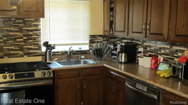 25444 Filmore ST, Taylor, MI 48180