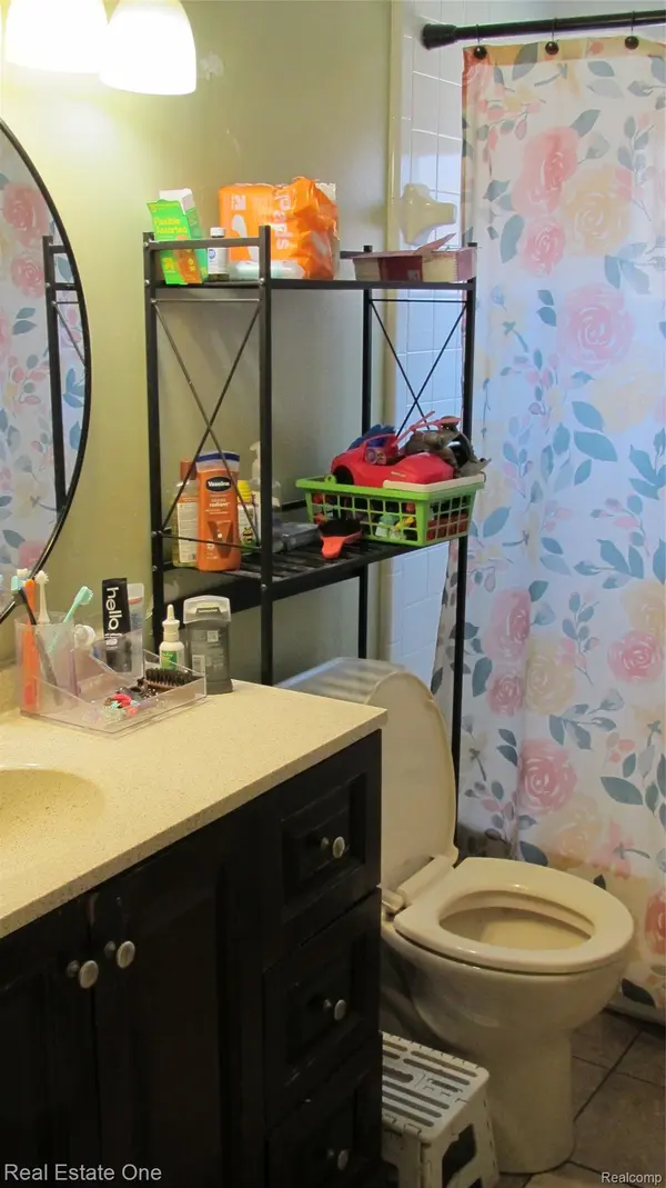 25444 Filmore ST, Taylor, MI 48180