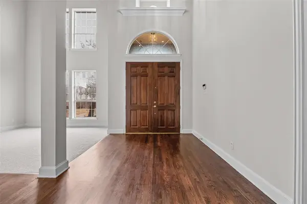 3000 Cedar Ridge Drive, Richardson, TX 75082