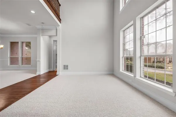 3000 Cedar Ridge Drive, Richardson, TX 75082