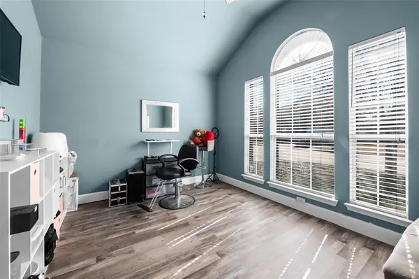 4828 Summer Oaks Lane, Fort Worth, TX 76123