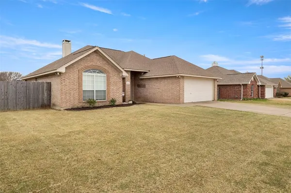 209 Mourning Dove Lane, Krum, TX 76249