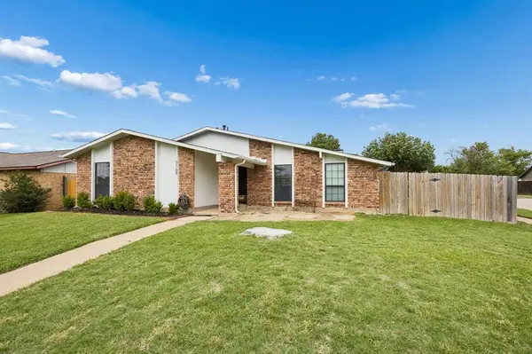 5168 Pruitt Drive, The Colony, TX 75056