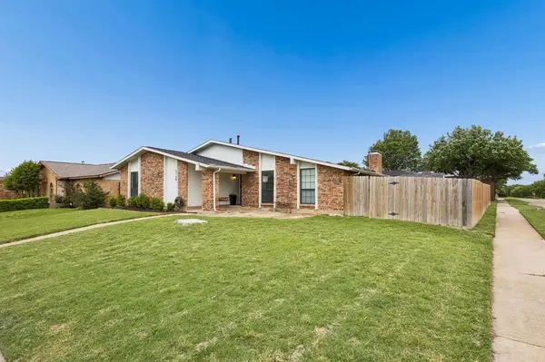 5168 Pruitt Drive, The Colony, TX 75056