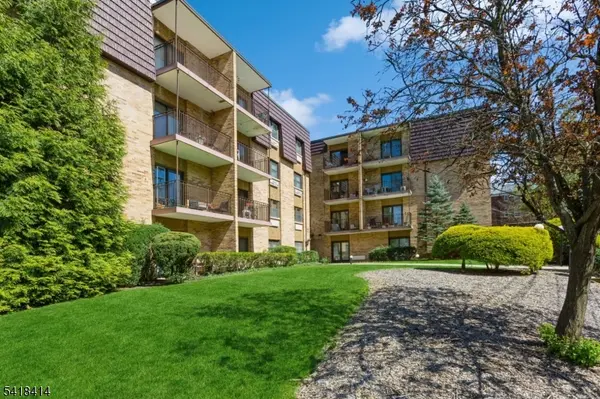 22 Riverside Dr #B 7, Cranford Twp., NJ 07016