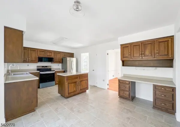 139 Berkeley Cir, Bernards Twp., NJ 07920