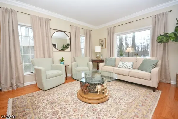 11 Devonald Dr, Bethlehem Twp., NJ 08802