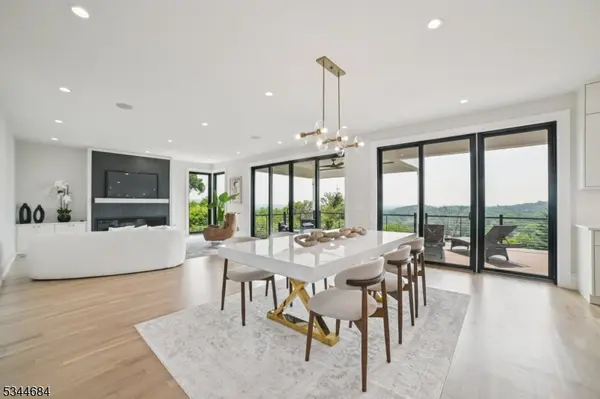 23 Argyle Ct, Summit City, NJ 07901