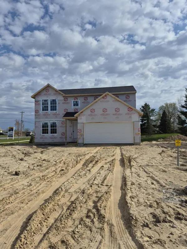 5588 Mammoth DR SE, Caledonia Twp, MI 49316