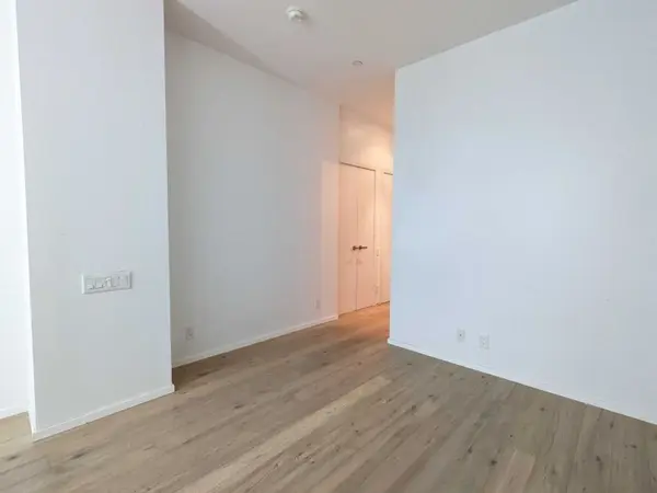 5 St. Joseph ST #315, Toronto C01, ON M4Y 1Z3