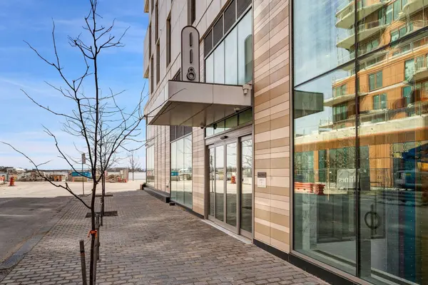 118 Merchants Wharf N/A #221, Toronto C08, ON M5A 0L3