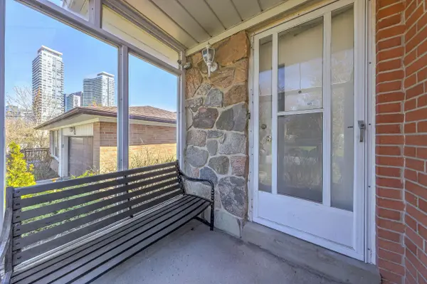 63 Hopperton DR, Toronto C12, ON M2L 2S7