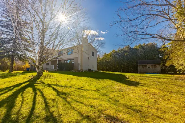 39 Milne LN, East Gwillimbury, ON L0G 1R0