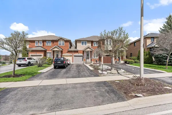2393 Dalebrook DR, Oakville, ON L6H 6K4