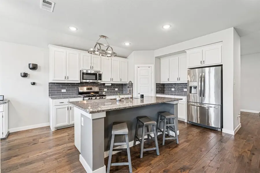 1813 Drover Creek Road, Aubrey, TX 76227