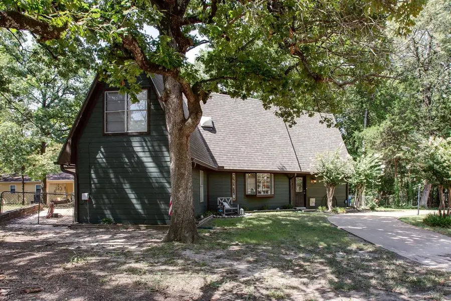 137 Oak Haven Drive, Gun Barrel City, TX 75156