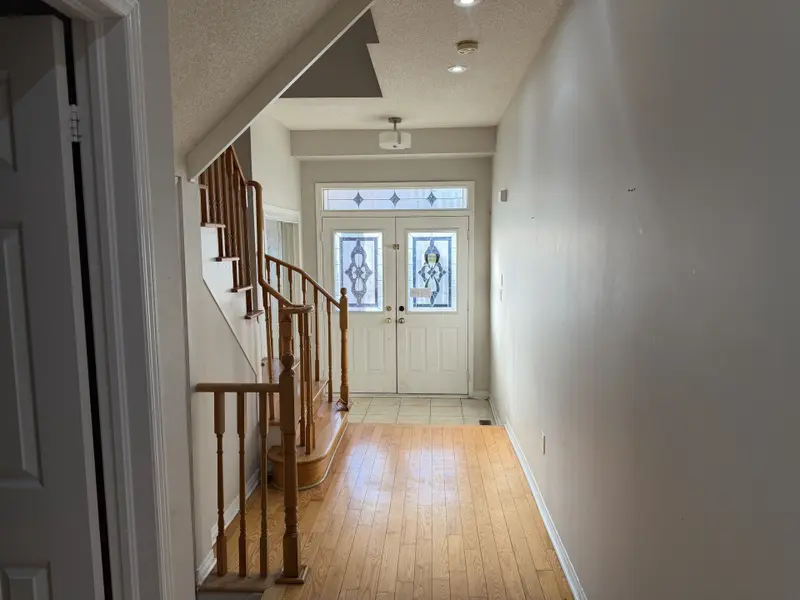 77 Maddybeth CRES, Brampton, ON L6Y 5R6