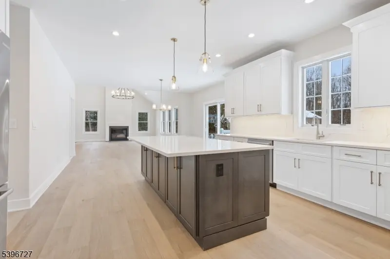 22 Furnace Rd, Chester Twp., NJ 07930