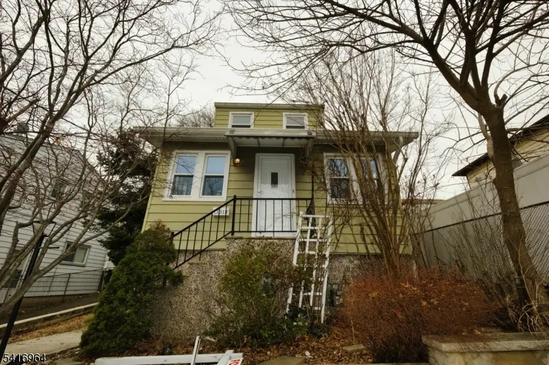 1318 State St, Hillside Twp., NJ 07205
