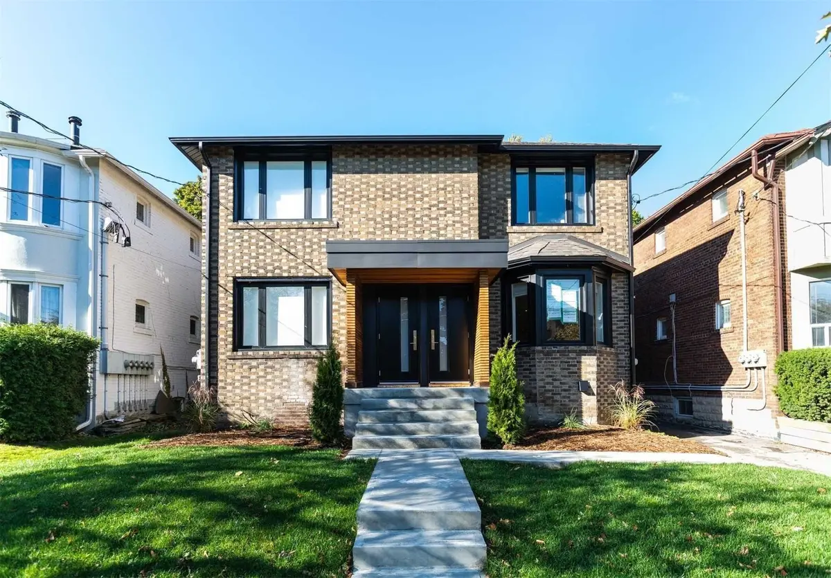 114 Braemar AVE #Main, Toronto C03, ON M5P 2L4