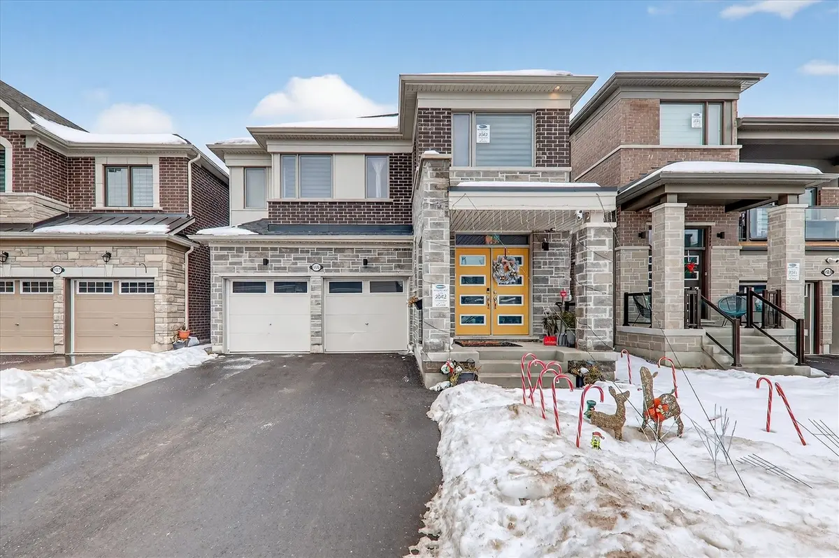 1419 Mockingbird SQ, Pickering, ON L1X 0N8