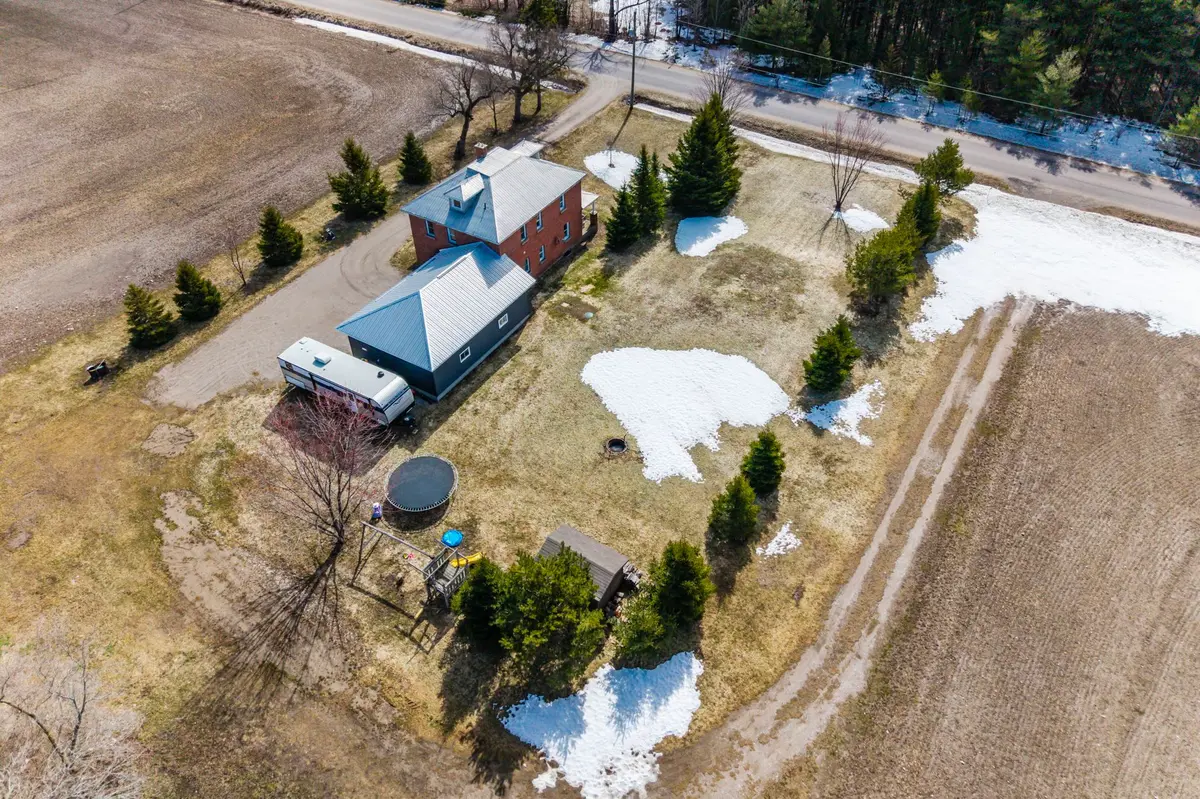 2936 Flos 6 RD W, Springwater, ON L0L 1P0