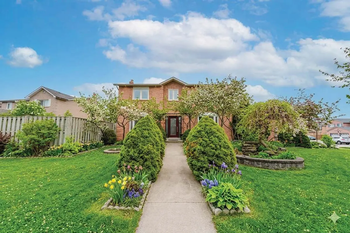 25 Sir Lancelot CT, Caledon, ON L7E 1N3