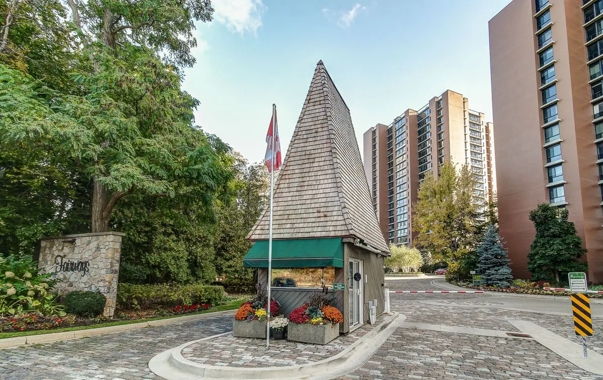 1400 Dixie RD #812, Mississauga, ON L5E 3E1