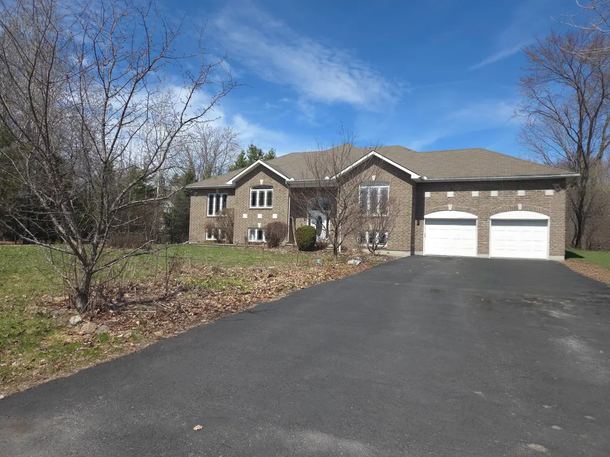 6637 Stanmore ST, Greely - Metcalfe - Osgoode - Vernon And Area, ON K4P 1G7