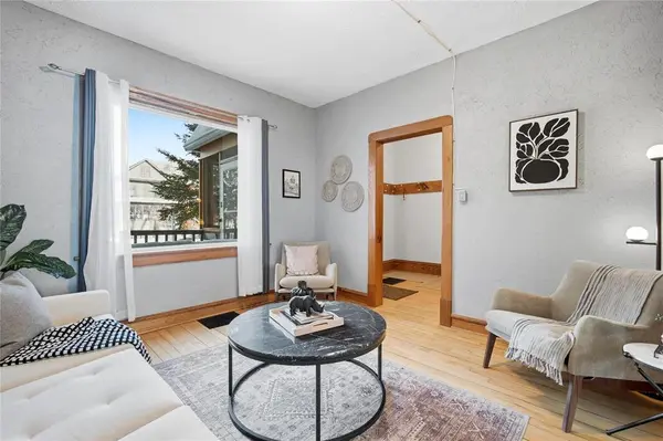 650 Warsaw AVE, Winnipeg, MB R3M 1C6