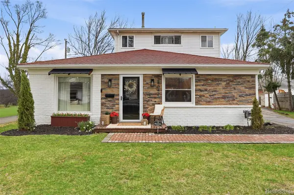 28042 Brentwood ST, Southfield, MI 48076