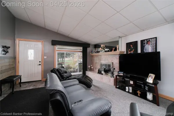 6182 Drexel ST, Dearborn Heights, MI 48127