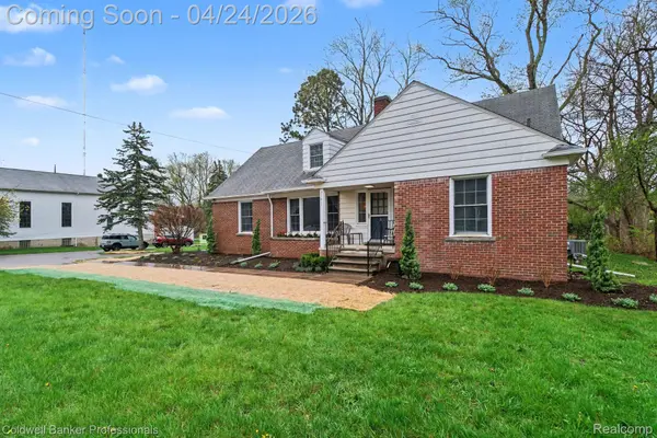 21611 W 10 Mile RD, Southfield, MI 48075