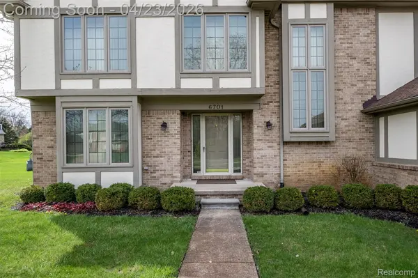 6701 Sun Valley DR, Independence Charter Township, MI 48348