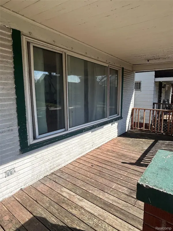 12708 Cloverlawn ST, Detroit, MI 48238