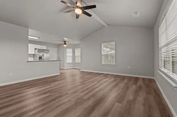 1070 E Reno Road, Reno, TX 76020