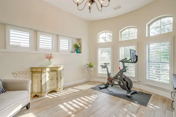 237 Bayonet Drive, Fort Worth, TX 76108