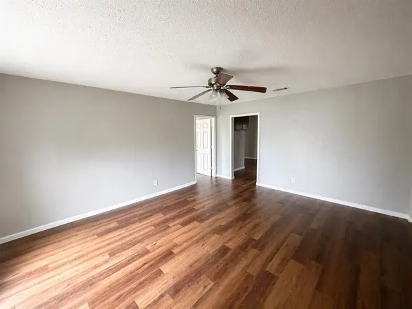 2622 Crystal Drive, Balch Springs, TX 75180