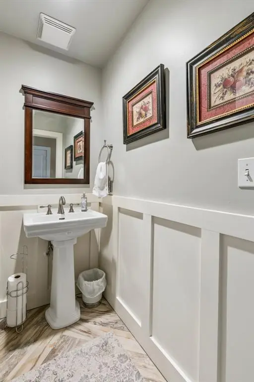 411 W 7th Street #405, Fort Worth, TX 76102