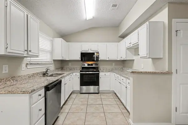 8708 Pedernales Trail, Fort Worth, TX 76118