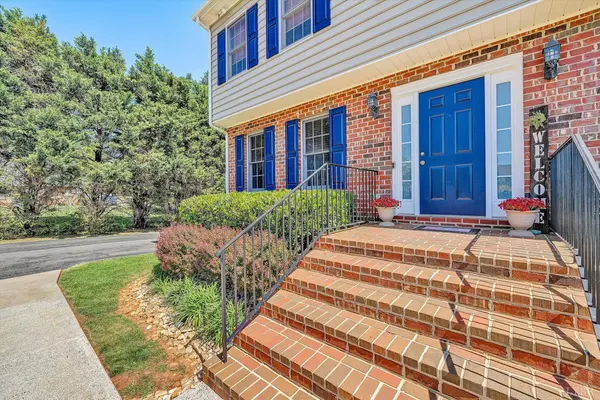 1048 Brigade PL, Forest, VA 24551