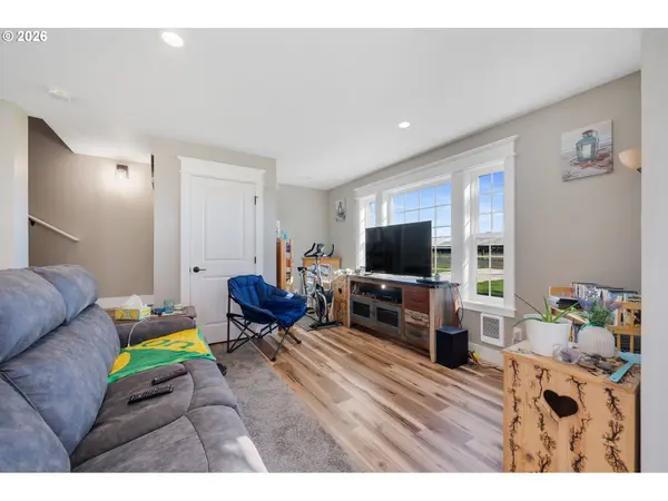 4004 12TH ST, Tillamook, OR 97141