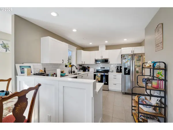 4004 12TH ST, Tillamook, OR 97141