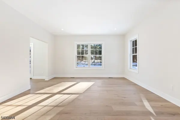 20 Furnace Rd, Chester Twp., NJ 07930